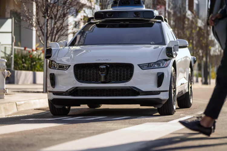 Taxi Tanpa Sopir Di AS Di Remote Dari Filipina