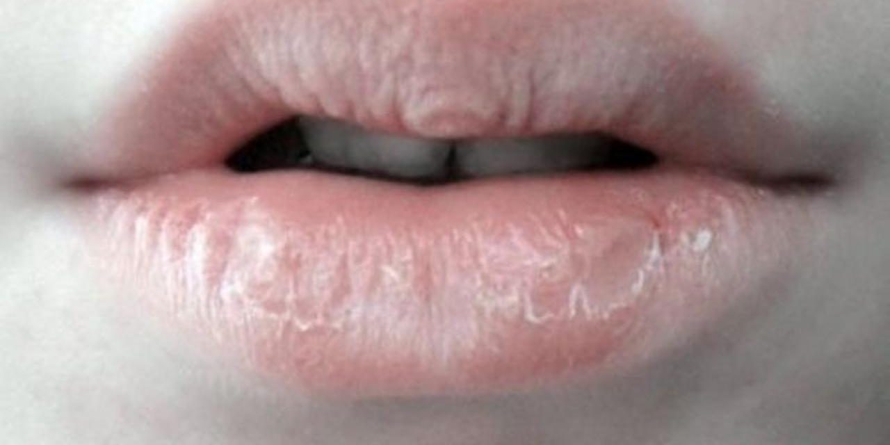 Kesalahan Umum Saat Memakai Lipstik Dan Cara Menghindarinya