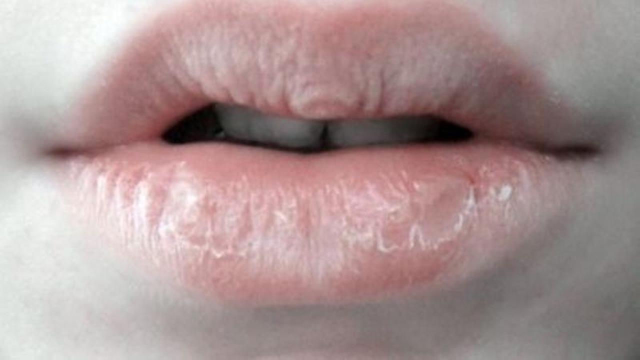 Kesalahan Umum Saat Memakai Lipstik Dan Cara Menghindarinya