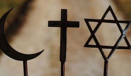 Pentingnya Agama Dalam Kehidupan Manusia