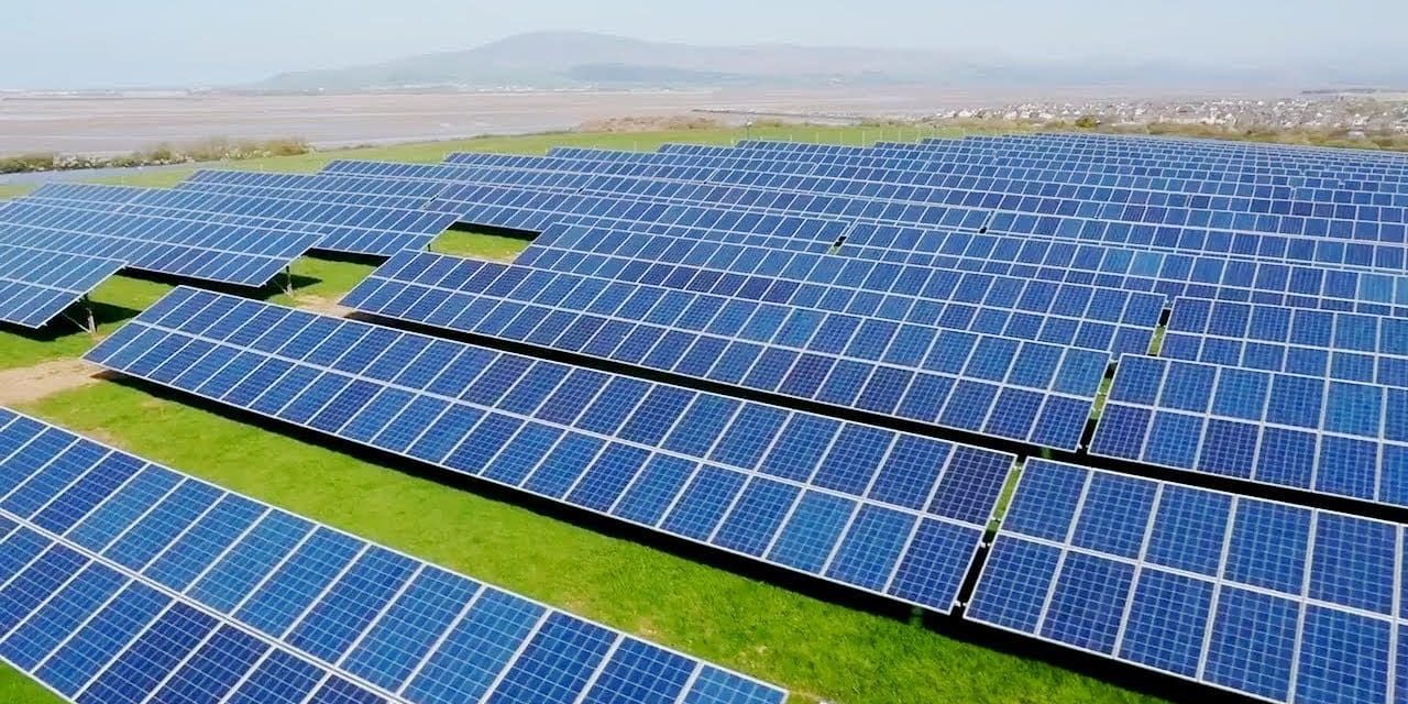 Energi Matahari Bantu Pasok Listrik Saat Gangguan Infrastruktur