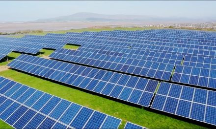 Energi Matahari Bantu Pasok Listrik Saat Gangguan Infrastruktur