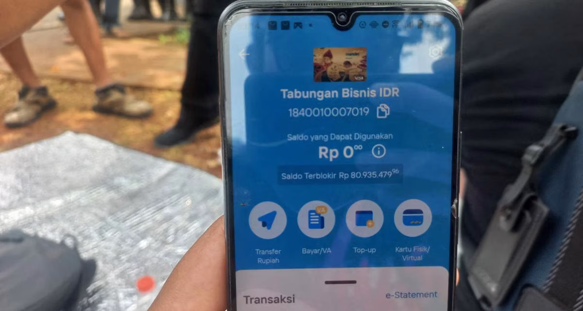 Rekening Nasabah Pendemo Diblokir Mandiri, Memahami Alasan