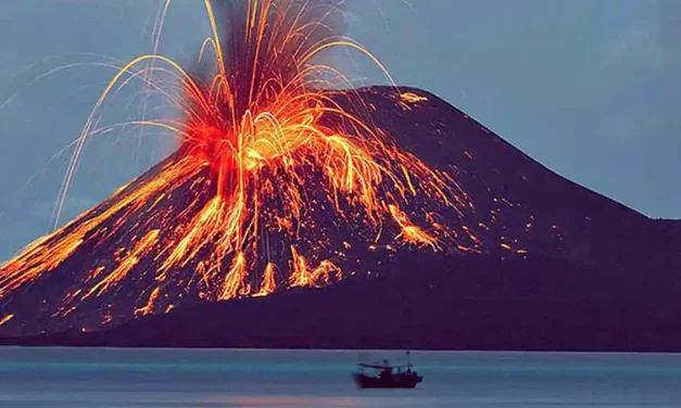Gunung Krakatau Erupsi: Mengenal Aktivitas Vulkanik Dan Dampak