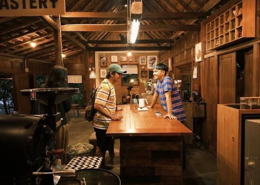 Slow Bar: Konsep Kedai Minuman Menawarkan Suasana Santai