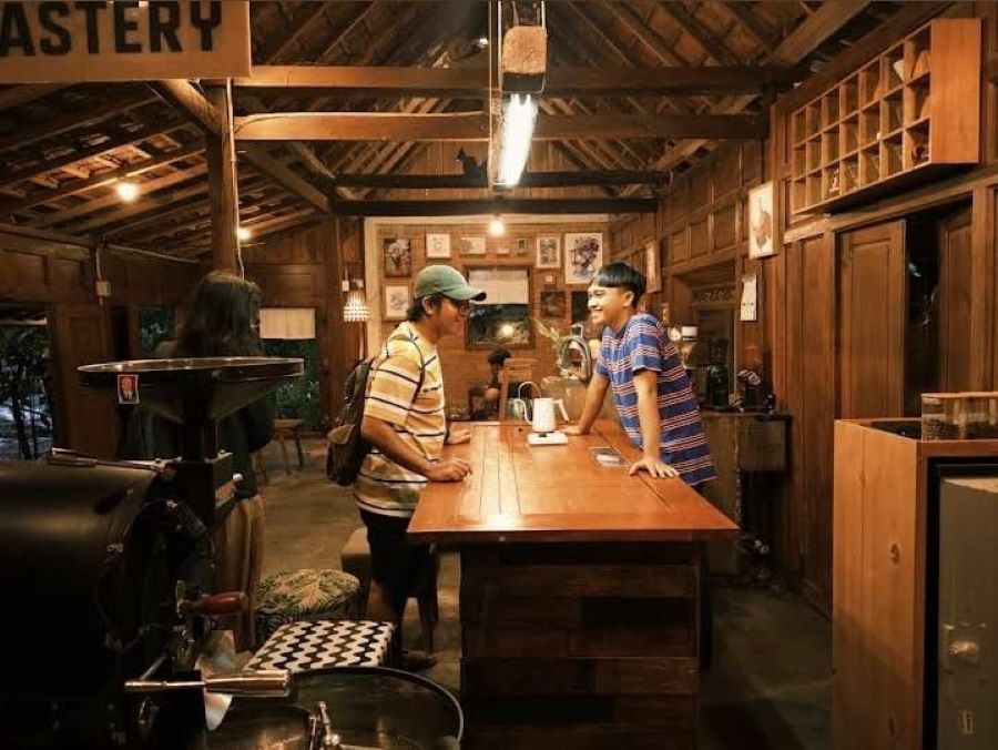 Slow Bar: Konsep Kedai Minuman Menawarkan Suasana Santai